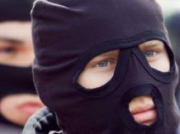 В Тернополе неизвестные в масках ограбили местного жителя на 1 млн гривен