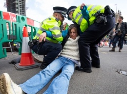 Полиция не имеет права запрещать экопротесты - суд Лондона