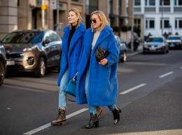 Streetstyle: как носить яркие пальто этой осенью