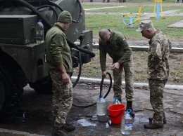 Собрались выигрывать войну: на Днепропетровщине 10 военных частей живут без воды - вообще