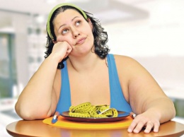Диетологи рассказали, какие привычки не лают похудеть
