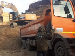 На Буковине и Черкасчине СБУ заблокировала нелегальную добычу полезных ископаемых