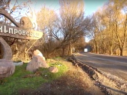 В Днепровском восстановили 4 километра важной для поселка дороги