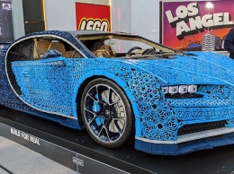 Bugatti представил в Лос-Анджелесе полномасштабную Lego-версию Chiron (ВИДЕО)