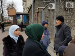 В Ростове полицейские не давали снимать судилище над крымскими татарами