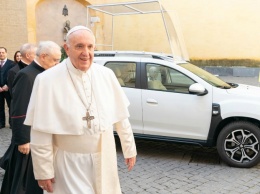 В Renault подготовили специальный Duster для папы римского
