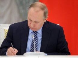 Путин не послушал Apple и подписал закон о российском софте