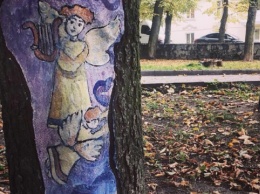 В Дрогобыче расширили галерею ангелов-музыкантов на срезах деревьев