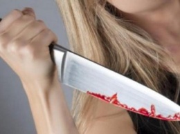 Женщина нанесла домогавшемуся бывшему мужу 13 ударов ножом и совком