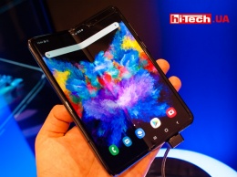 Складной смартфон Samsung Galaxy Fold представили в Украине