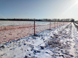 Вдоль дорог в Запорожской области устанавливают снегозащитные сетки, - ФОТО