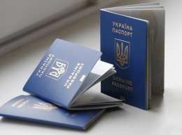 Пограничники задержали в Крыму украинца с купленной по объявлению миграционной картой