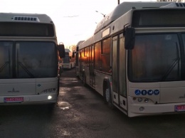 В Кривой Рог приехали 10 большегрузных автобусов