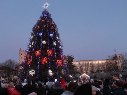 В Павлограде уже начали встречать Новый год, - подари себе праздник!