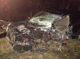 Разбитые вдребезги авто и смерть водителя: на Черниговщине очередное ДТП
