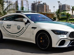 Полиция Дубая приобрела четырехдверный суперкар Mercedes-AMG GT 63 S