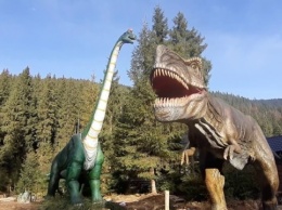 В Карпатах открыли парк динозавров