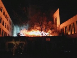Подозревают поджог: в Харькове горел Центр профтехобразования
