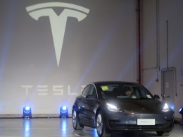 Первые произведенные в Китае автомобили Tesla Model 3 вручены покупателям