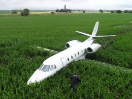В Аргентине самолет успешно сел на кукурузное поле