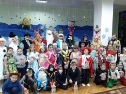 Николаевские второклассники приняли участие в спектакле «Чудеса на фабрике Деда Мороза»