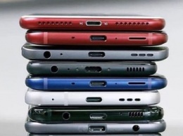 Samsung представил новые версии флагманских смартфонов