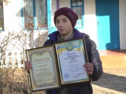 В Житомирской области 13-летний школьник спас из огня 88-летнюю бабушку и ее 40-летнего внука