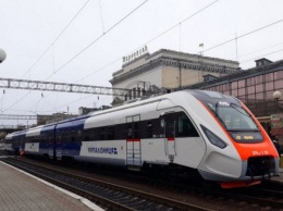 Новый дизель-поезд "Киев-Борисполь" сломался по дороге в аэропорт