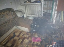 В Терновке из задымленной квартиры вывели мужчину