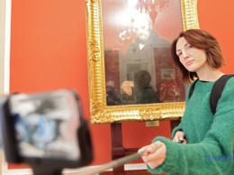 Днипровский музей приглашает сделать селфи с зеркалами