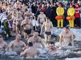 Крещение 2020: когда, кому нельзя окунаться и где это сделать в Киеве