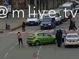 В полиции прокомментировали ДТП с девушкой за рулем (видео)
