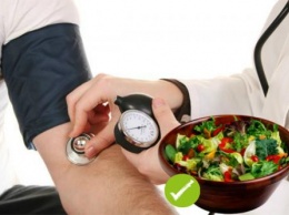 «Минутка» и гипертонии конец: ПП-салат нормализует давление и выведет шлаки