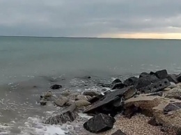В Кирилловке Азовское море поражает красотой и покоем (видео)