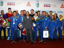 Первые олимпийские медалисты вернулись в Украину из Лозанны