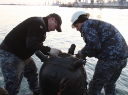 Это война: Азовское море будет заминировано, боеприпасы уже погружают на корабль