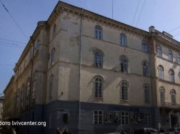 Минобороны продает Дом офицеров в центре Львова