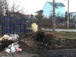 Госинспекторами Минприроды Крыма выявлены несанкционированные свалки на ул. Симферопольской в Евпатории