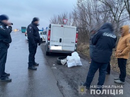 В Ровенской области главу сельсовета задержали с 30 кг янтаря