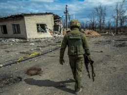 В зоне ООС погибли двое украинских военных, еще двое ранены (обновлено)