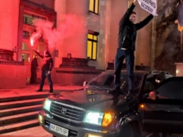 В Харькове оштрафовали протестующего, который загнал машину на тротуар под ОГА