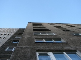 В Кропивницком мужчина выжил при падении с крыши многоэтажки: фото пострадавшего