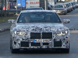 BMW M4 Coupe скрывает под «камуфляжем» новый оригинальный оттенок