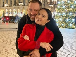 Лилия Подкопаева в кожаных скинни покорили светским выходом с возлюбленным в Киеве