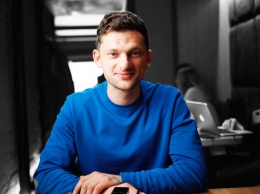 Дмитрий Дубилет рассказал о стрессе на работе, новых идеях и парикмахерской в Кабмине