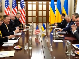 Итоги визита Помпео: для чего госсекретарь США приезжал в Киев