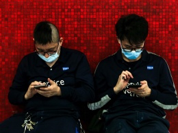 Facebook и Instagram начали бороться с фейками о коронавирусе