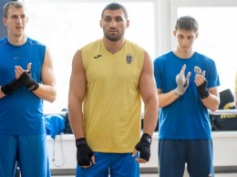 Тренера лучшего украинского тяжеловеса дисквалифицировали на 3 года