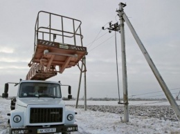 Из-за непогоды в Украине без света остаются 600 населенных пунктов