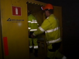 Пожар на шахте: более 100 человек заблокированы под землей, люди задыхаются в дыму